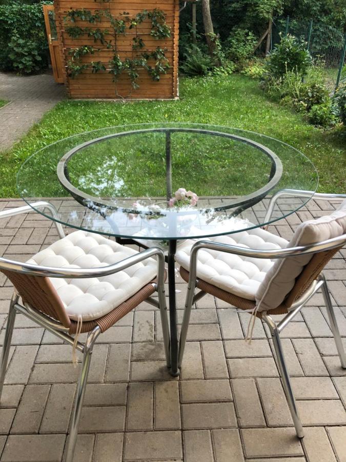 Tranquil Terrace Suite: Central Oasis with Parking Erfurt Exterior photo